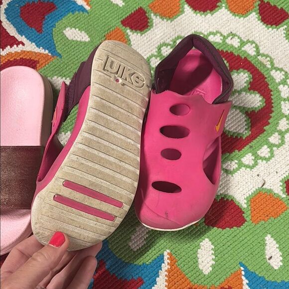 Nike Kids Pink Sandals Bundle - Picture 3 of 12
